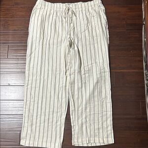 GAP Cream and Gray Striped Pajama Pants. Size XL. 💯 cotton material.